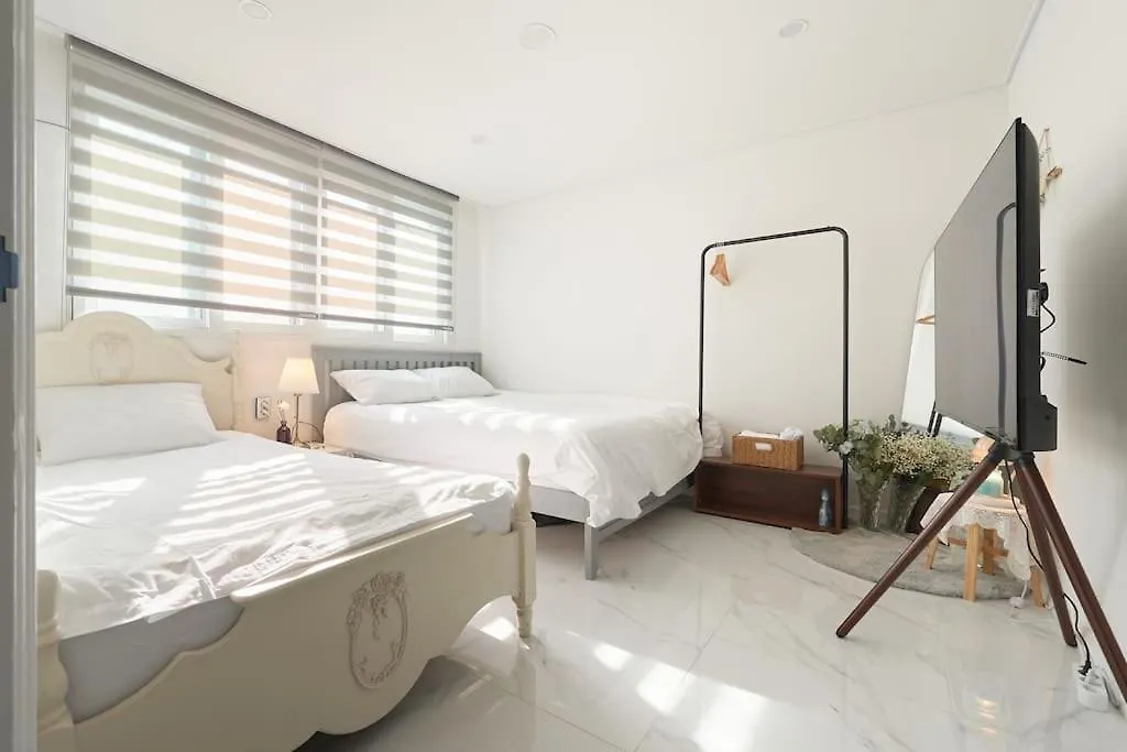 Hongdae Stay 10Min Walk From Hongdae Σεούλ Βίλα